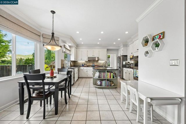 459 Obsidian Way, Clayton, CA 94517