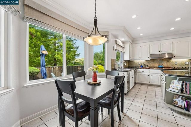459 Obsidian Way, Clayton, CA 94517
