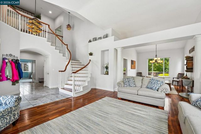 459 Obsidian Way, Clayton, CA 94517