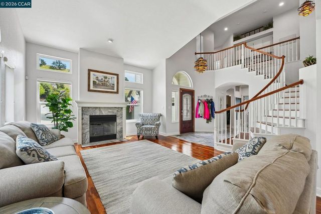 459 Obsidian Way, Clayton, CA 94517