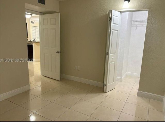 15241 SW 80th St 110, Miami, FL 33193