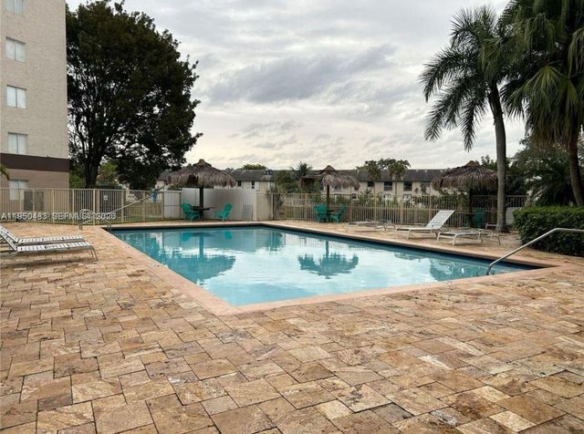 15241 SW 80th St 110, Miami, FL 33193