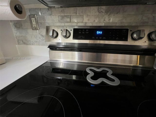 15241 SW 80th St 110, Miami, FL 33193