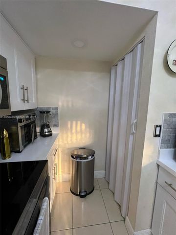 15241 SW 80th St 110, Miami, FL 33193