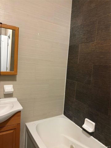 655 Hendrix Street 1 floor, Brooklyn, NY 11207