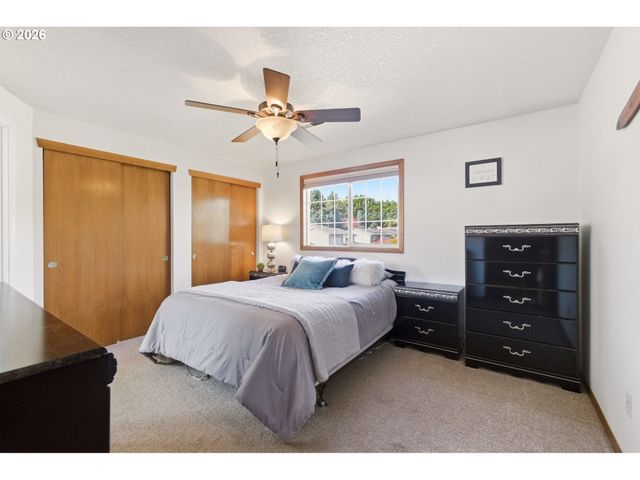 1365 Se DUKE Dr, Hillsboro, OR 97123