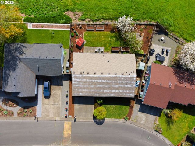 1365 Se DUKE Dr, Hillsboro, OR 97123