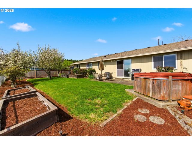 1365 Se DUKE Dr, Hillsboro, OR 97123