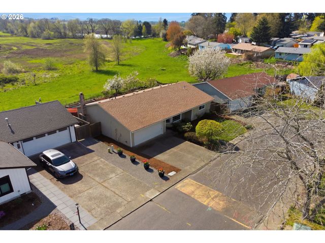 1365 Se DUKE Dr, Hillsboro, OR 97123