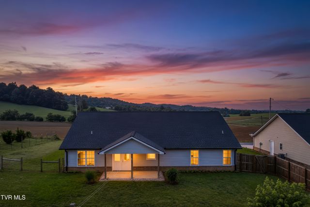 595 Pleasant Valley Road, Jonesborough, TN 37659