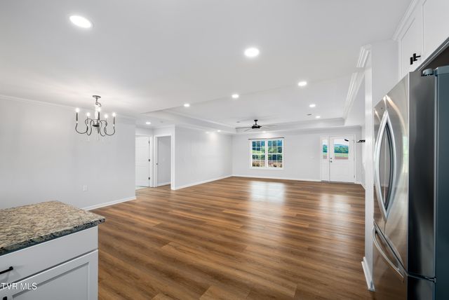 595 Pleasant Valley Road, Jonesborough, TN 37659