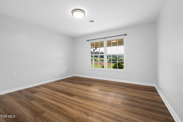 595 Pleasant Valley Road, Jonesborough, TN 37659