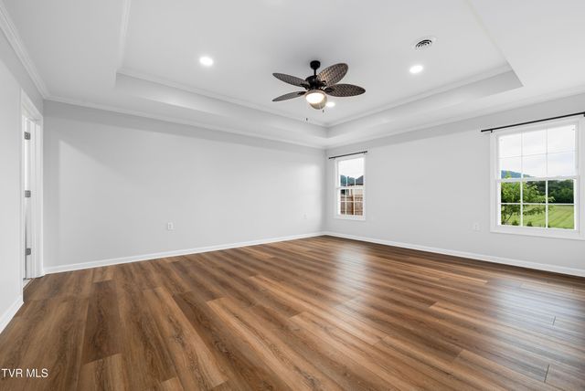 595 Pleasant Valley Road, Jonesborough, TN 37659