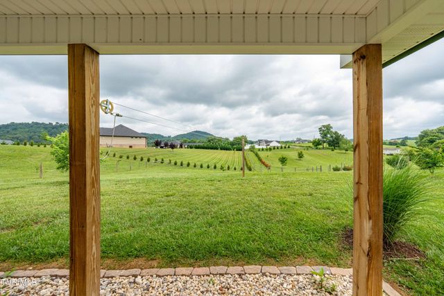 595 Pleasant Valley Road, Jonesborough, TN 37659