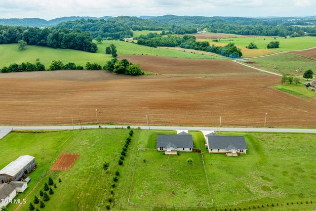 595 Pleasant Valley Road, Jonesborough, TN 37659