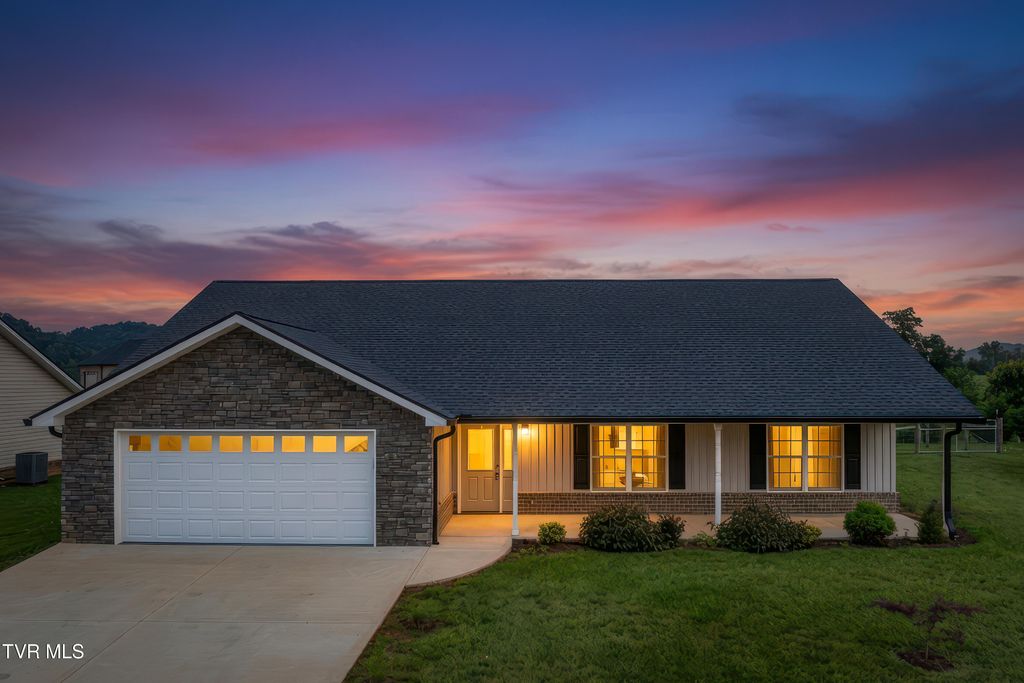 595 Pleasant Valley Road, Jonesborough, TN 37659