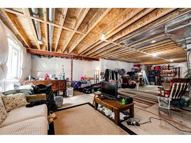 59466 E Commanche Way, Strasburg, CO 80136