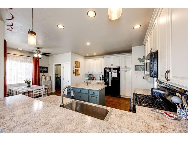 59466 E Commanche Way, Strasburg, CO 80136