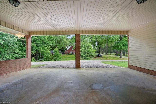 2475 Rowe Road, Lexington, NC 27295