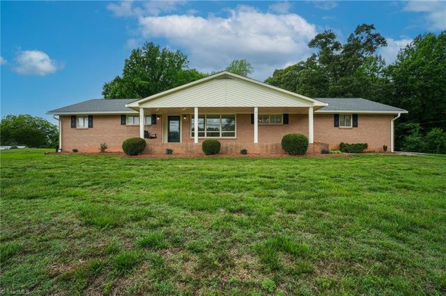 2475 Rowe Road, Lexington, NC 27295