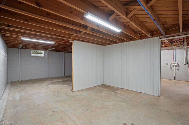 2475 Rowe Road, Lexington, NC 27295