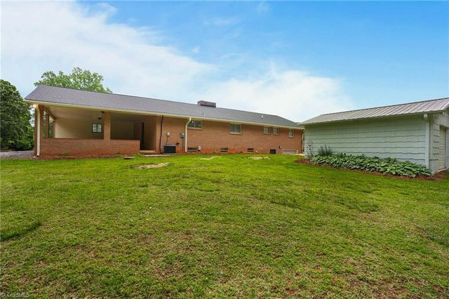 2475 Rowe Road, Lexington, NC 27295