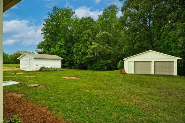 2475 Rowe Road, Lexington, NC 27295
