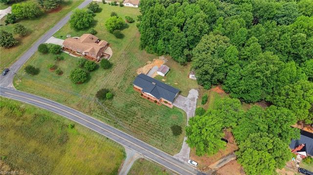 2475 Rowe Road, Lexington, NC 27295