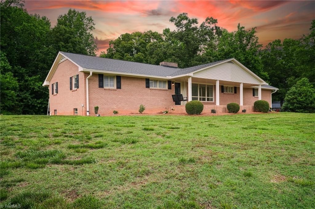 2475 Rowe Road, Lexington, NC 27295