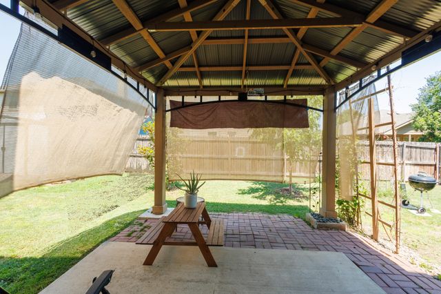 12210 Big Rock Drive, Rhome, TX 76078