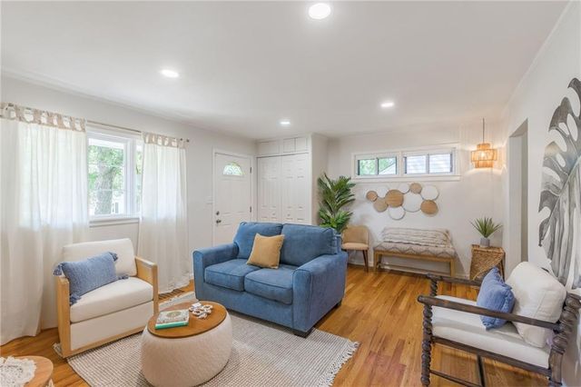 4921 N Garfield Avenue, Kansas City, MO 64116