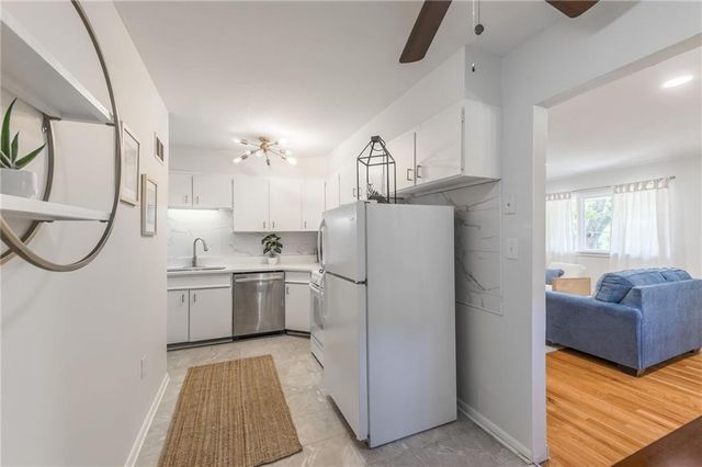4921 N Garfield Avenue, Kansas City, MO 64116