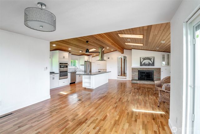 3613 N 30th Street, Tacoma, WA 98407