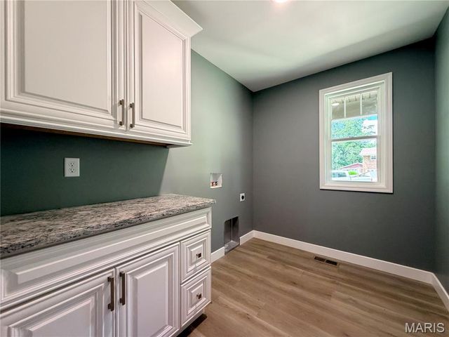 609 Johnny Drive, Maryville, IL 62062