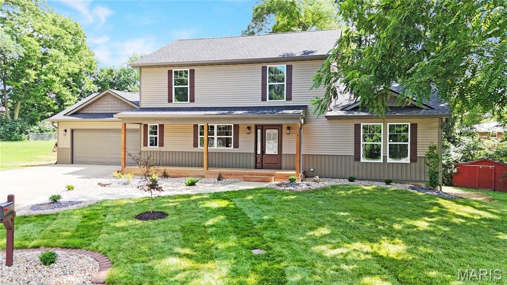 609 Johnny Drive, Maryville, IL 62062