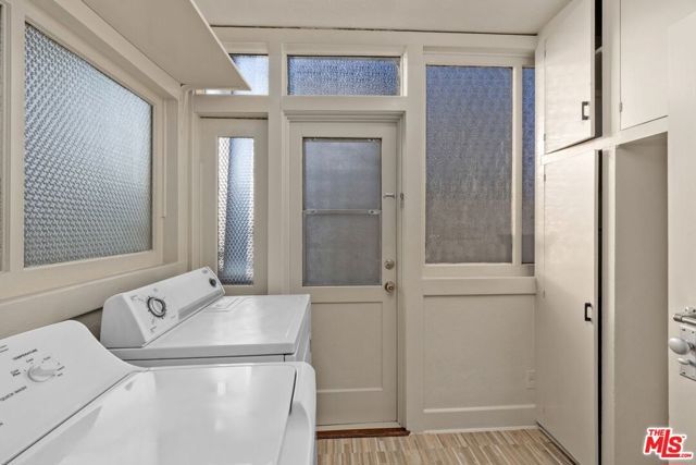 5076 Lemon Grove Avenue, Los Angeles, CA 90029