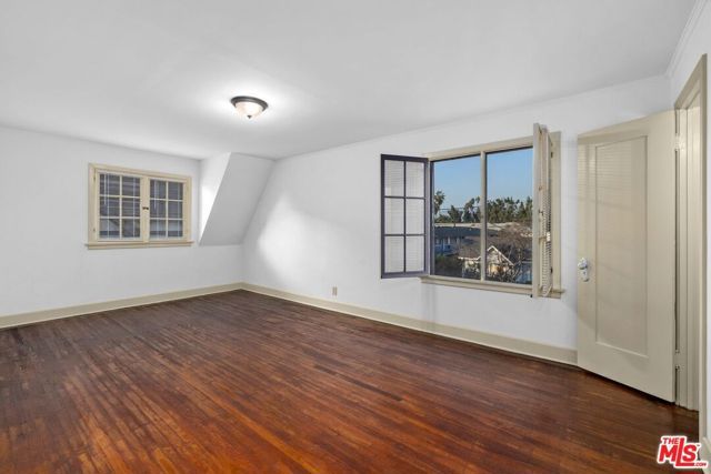 5076 Lemon Grove Avenue, Los Angeles, CA 90029