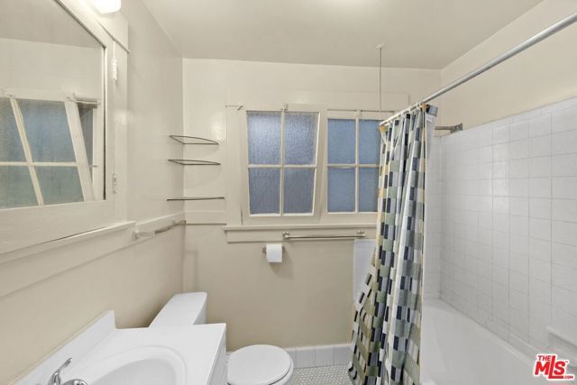 5076 Lemon Grove Avenue, Los Angeles, CA 90029