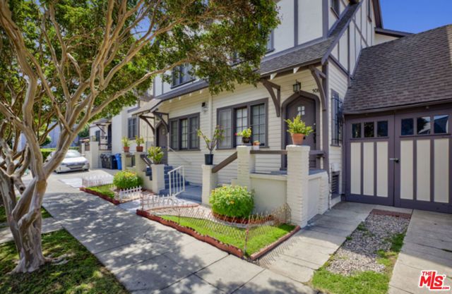 5076 Lemon Grove Avenue, Los Angeles, CA 90029