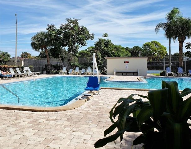 5750 80TH STREET N D103, St Petersburg, FL 33709