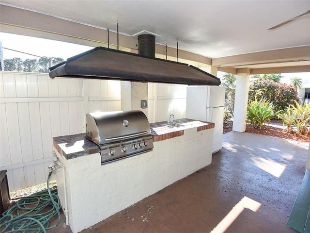 5750 80TH STREET N D103, St Petersburg, FL 33709