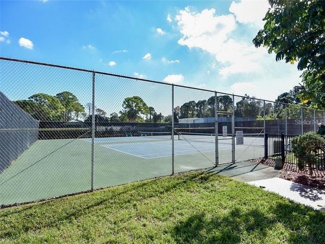 5750 80TH STREET N D103, St Petersburg, FL 33709