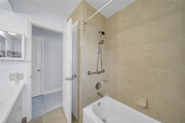 246 SE 44th Street, Cape Coral, FL 33904