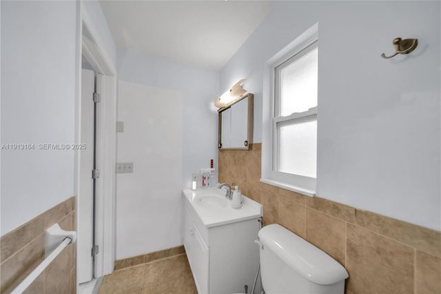 246 SE 44th Street, Cape Coral, FL 33904