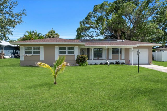 246 SE 44th Street, Cape Coral, FL 33904