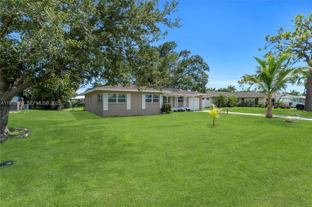 246 SE 44th Street, Cape Coral, FL 33904
