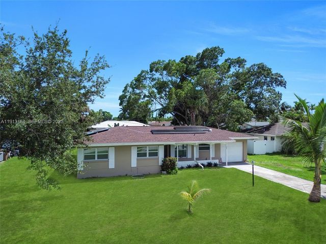246 SE 44th Street, Cape Coral, FL 33904
