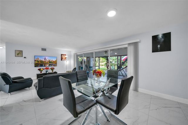 246 SE 44th Street, Cape Coral, FL 33904