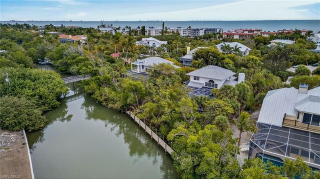 927 Almas CT, Sanibel, FL 33957