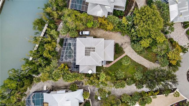 927 Almas CT, Sanibel, FL 33957